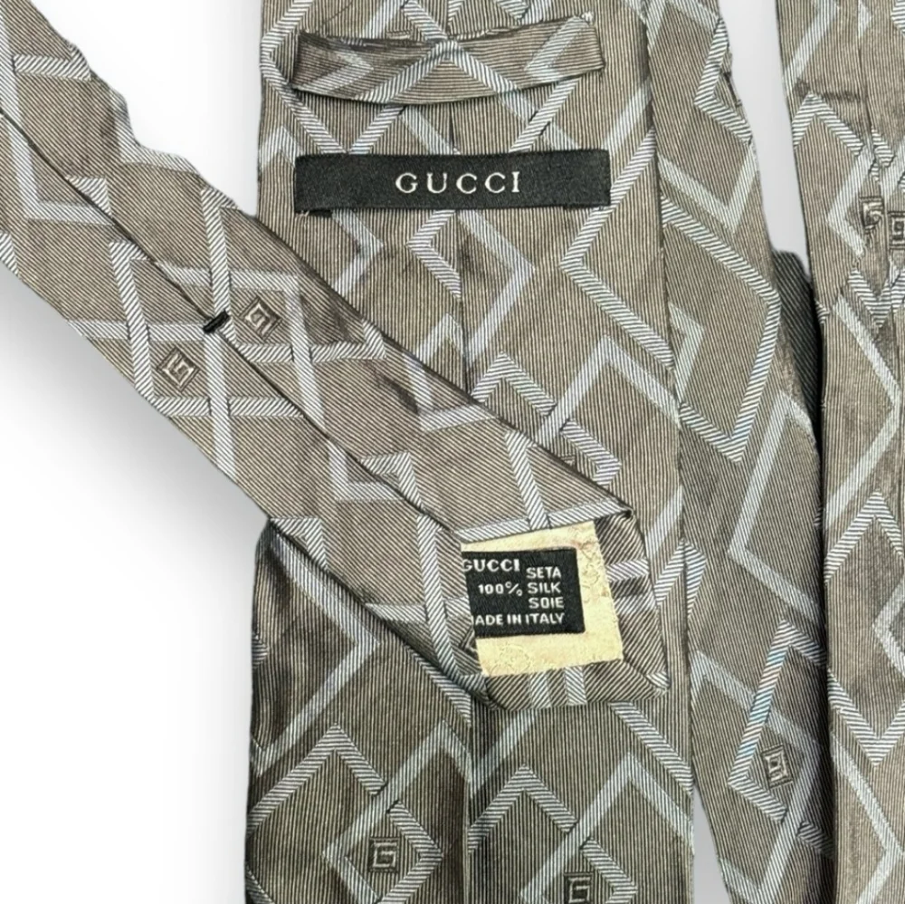 GUCCI Woven Jacquard Silk Tie Grey & Light Blue Interlocking Squares